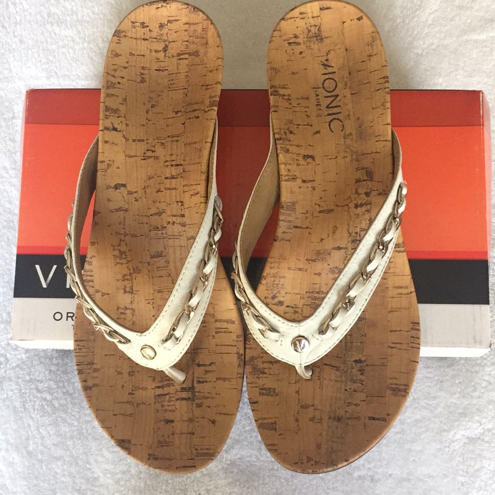 VIONIC with Orthaheel technology Aruba sandals